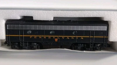 KATO N Scale Pennsylvania Railroad Locomotive 176-103 F7 B w/o S.G.  PRR - Image 1 of 4