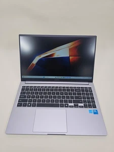 Samsung Galaxy Book 4 NP750XGK 15.6" Core 7 150U 1.8GHz 16GB RAM 512GB SSD - Imagen 1 de 7