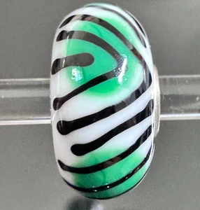 Trollbeads Sterling Silver Emerald Tiger Bead TGLBE-10422 - Picture 1 of 6