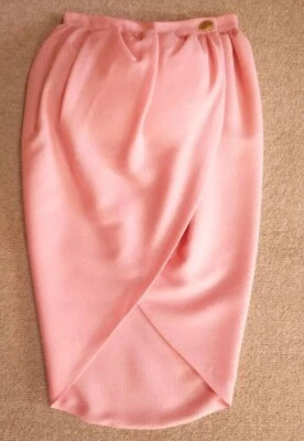 Vivienne Westwood 金色标签胸围裙粉色女士 S 码带垫二手 — 第 1/4 张图片