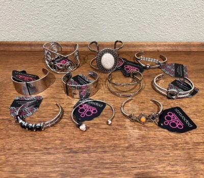 NOVO Lote de 10 Estilos Diferentes Pulseiras de Punho em Tom Prata Bling Stones Paparazzi - Imagem 1 de 4