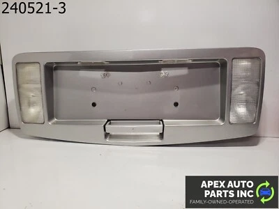 OEM 2006 Cadillac SRX 3.6L TRUNK LID LICENSE PLATE HOLDER W/ BACKUP LIGHT LAMP Foto 1 de 4