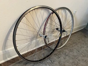 Bontrager Mustang & Mavic 220 Shimano XT M737 Parallax Wheelset 26" Rim Brake - Picture 1 of 8