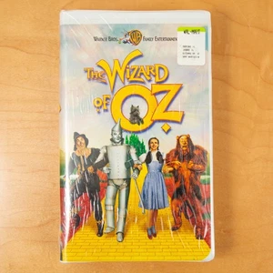 WIZARD of OZ (VHS-2001) Warner Bros Clamshell Video Tape - Picture 1 of 3
