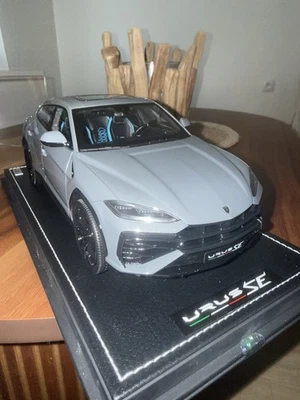Lamborghini Urus SE 1/18 MR Collection  Grigio Telesto 1 Of 1 - Photo 1/4