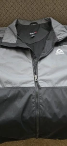 REEBOK Men's Zip Up Rain Jacket/Windbreaker. Vintage Jacket. Size XL - Picture 1 of 7