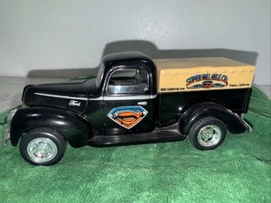 BANCO CAMIONETA FORD ESCALA 1/24 1940 NEGRO FUNDIDO A PRESIÓN POR LIBERTY CLASSICS llave - Imagen 1 de 12