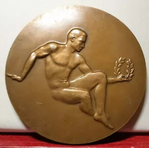XXL STADIO GIOCHI ARTE FRANCESE MEDAGLIA BRONZO NUDO MASCHILE 81mm di Bouret - Foto 1 di 2