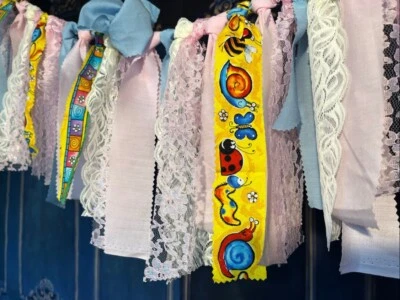 Linda decoración colgante de pared de cumpleaños para niños. Guirnalda tutú colorida, baby shower Foto 1 de 4