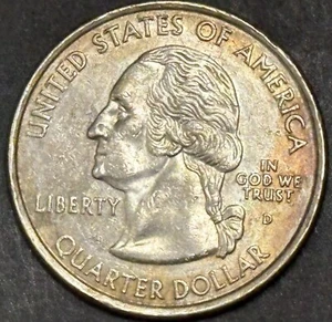 2006-D SOUTH DAKOTA QUARTER 25 CENTS LIGHTLY TONED COIN - Picture 1 of 2