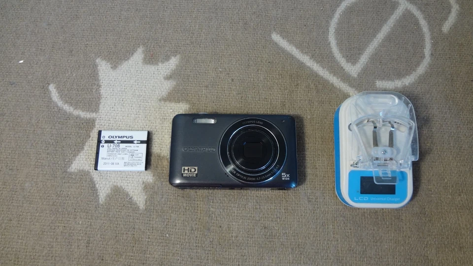 Olympus VG-120 14MP Digital Camera - Black Fully Working Great Shape - Image 1 of 4