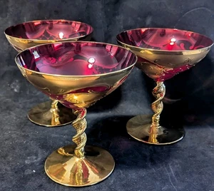 Venetian Libations Tre Fuochi Coupes | Rubinglas mit 24k | Twist Stiele | Murano  - Bild 1 von 8