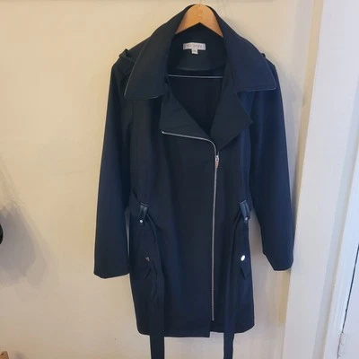 Gabardina para mujer Via Spiga repelente al agua negra extraíble con capucha con cinturón 1X Foto 1 de 4