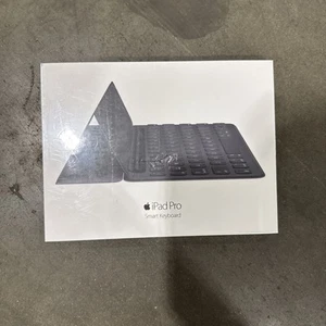 NEW SEALED Apple Smart Keyboard Folio Cover Case for iPad Pro 9.7" 1st/2nd Gen - Bild 1 von 2