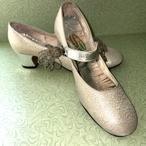 VTG 70s Silver Disco Heels By Sbicca Ballroom Dancing Jeweled Sz 6 - Picture 1 of 16