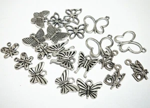 20pz misti ciondoli charms farfalla colore tibetano 8-20mm bijoux - Foto 1 di 1