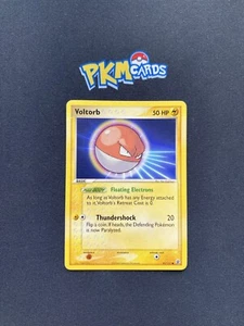 Juego de cartas coleccionables Pokémon Voltorb rojo fuego y verde hoja 85/112 LP regular. - Imagen 1 de 3