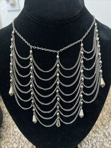 etc! Signed Silver Toned Chain Gothic Necklace Shimmer Formal Elegant Necklace - Picture 1 of 2