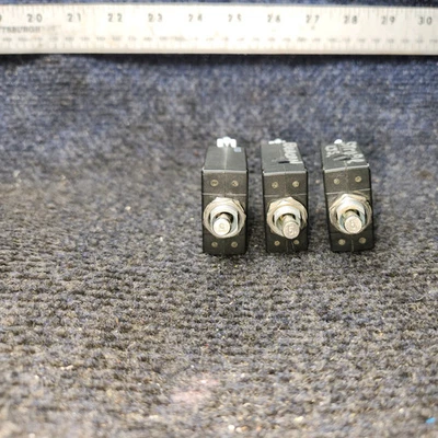 W31X2M1G5 | Tyco Serie W31 | Disyuntor - 5 amperios, precio por cada uno Foto 1 de 4