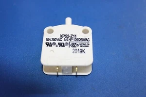 F340200  Door Switch - Picture 1 of 3