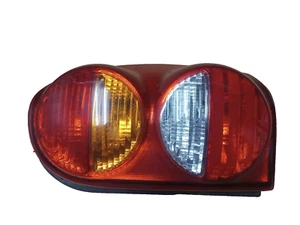 EAGLE EYE REPLACMENT PASSENGER TAIL BRAKE LIGHT RIGHT SIDE FOR JEEP LIBERTY KJ - Picture 1 of 2