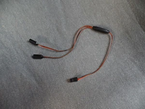 Y Servokabel Graupner JR Graupner Y-Kabel Verlängerung Splitter Verteiler 33cm  - Bild 1 von 3