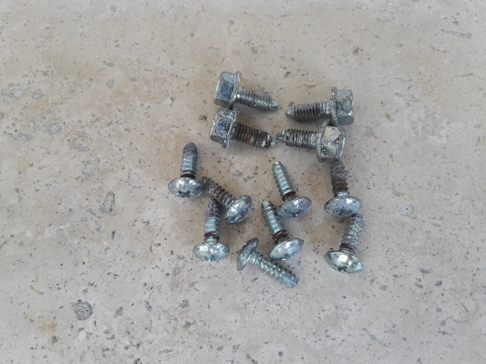 DA60-10123E Samsung Frigorífico Congelador Puerta Colgador Tornillos Montaje 6002-000213 Foto 1 de 1