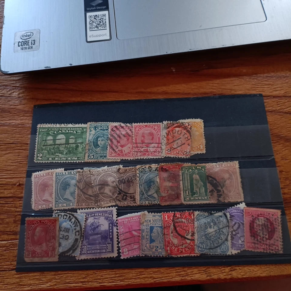 Timbres anciens Vénézuela , 1Cuba, Uruguay,Canada - Image 1 of 1