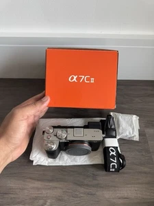 Sony Alpha a7C II fotocamera digitale mirrorless solo corpo argento ILCE-7CM2 - Foto 1 di 7