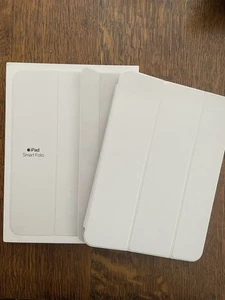 Apple iPad (10. Generation) Smart Folio Case Weiß • MQDQ3ZM/A - Bild 1 von 9