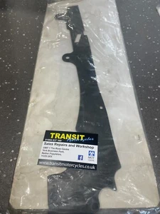 R/H Lower Cowl of the Honda RVF 400R 1995 NEW OLD STOCK 64590-MR8-900 - Picture 1 of 3