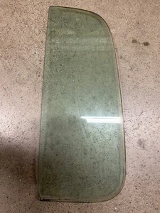 DODGE RAM 250 350 D250 D350 4 FOUR DOOR REAR BACK WINDOW GLASS TRUCK QUARTER L - Picture 1 of 6