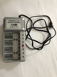 Universal Fast Battery Charger Model V-1199B Fits AA-AAA-C-D 9V Ni-MH/Ni-Cd - Picture 1 of 3