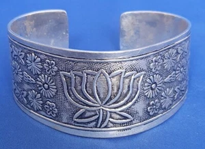 BRACELET FOR WOMEN - ADJUSTABLE FIT - WHITE METAL HEAVY - Bild 1 von 2
