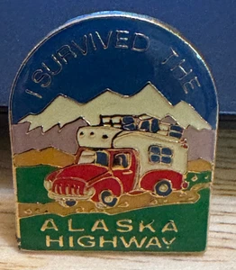 Pin de viaje de coleccionista de Alaska "Sobreviví a la autopista de Alaska" - Imagen 1 de 7