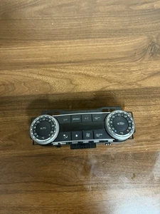 08-11 Mercedes W204 C300 C63 AMG AC A/C Heater Climate Control 204 830 57 90 OEM - Picture 1 of 12