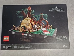 LEGO Star Wars: Dagobah Jedi Training Diorama (75330) - Picture 1 of 5