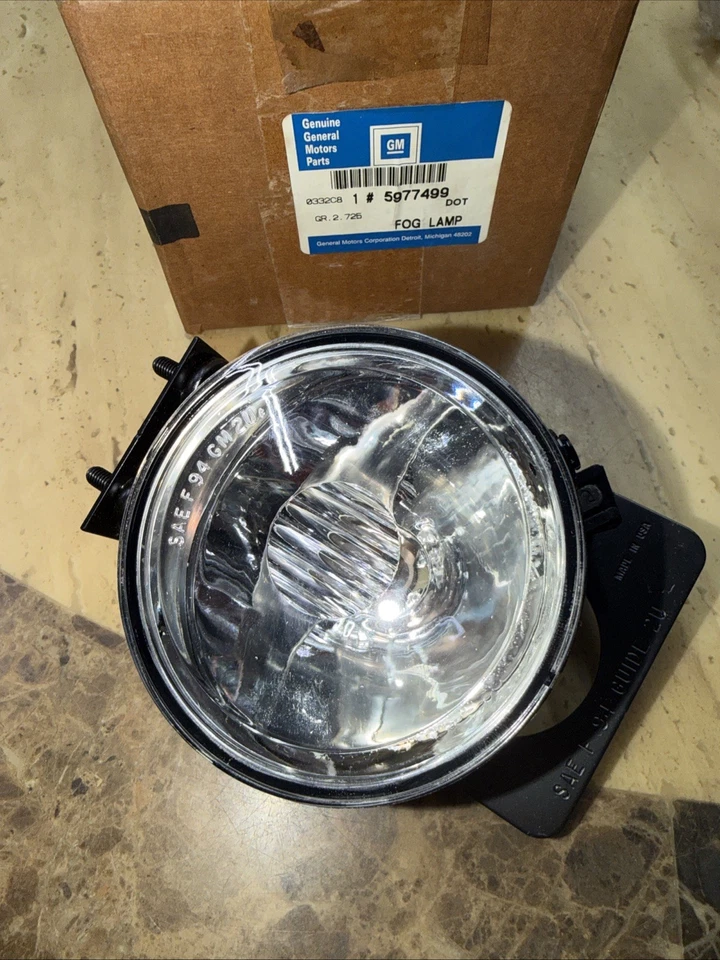 NOS GM Pontiac Trans Sport/ Trans AM Sport Fog lamp 1994-96 5977499 - Image 1 of 4