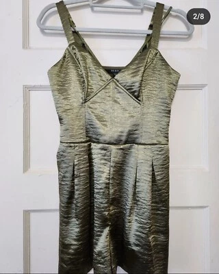  Guess Womens Green V-Neck Christian Metallic Satin Romper Jumpsuit Size 2 - Image 1 of 4