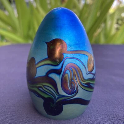 Pisapapeles vintage Orient & Flume huevo pluma iridiscente vidrio artístico 1976 Foto 1 de 4