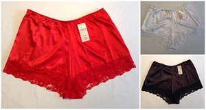 NEU DAMEN ÜBERGRÖSSEN 10–28 ELEGANTES FRANZÖSISCHES HÖSCHEN AUS SATIN SEIDIG MIT SPITZENRAND - Bild 1 von 1