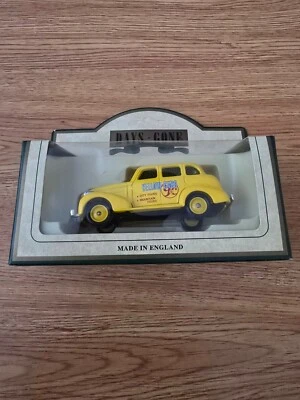 Boxed Lledo Days Gone 1939 Chevrolet Yellow Cab 48004 - Image 1 of 2