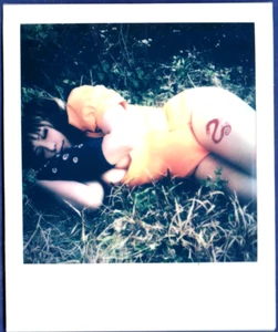 ARAKI NOBUYOSHI - ORIGINAL POLAROID VOM KÜNSTLER SIGNIERT UND ZERTIFIZIERT - Bild 1 von 5