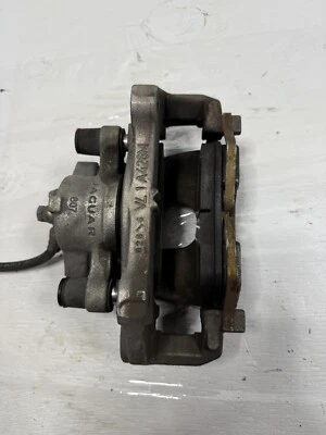 Pinza de freno delantera derecha del lado del pasajero Jaguar XE 2017-2020 OEM Foto 1 de 4