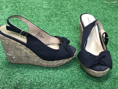 Madden Girl ELIVIA Negro Punta Abierta Tacón Alto Cuña Sandalia Zapatos Talla 8.5 wow Foto 1 de 4