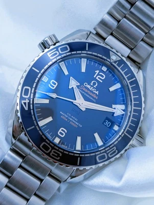 Omega Seamaster Planet Ocean 600M esfera azul 43,5 mm acero inoxidable caja y papeles Foto 1 de 4