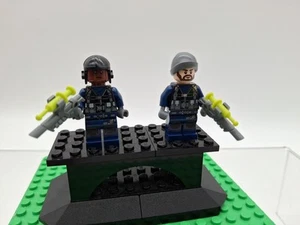 Lego Guard (jw018) Minifigure Jurassic World da 75927 Lotto - Foto 1 di 4