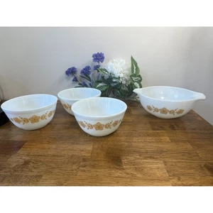 Vintage Pyrex Butterfly Gold Mixing Bowl Set – Large & Small Bowls - Picture 1 of 9