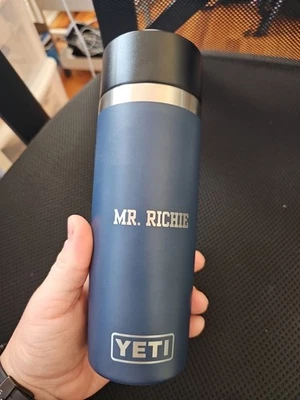 Bottiglia da viaggio Yeti Rambler 16 oz tappo pendolare errore personalizzata vedi foto - Immagine 1 di 4