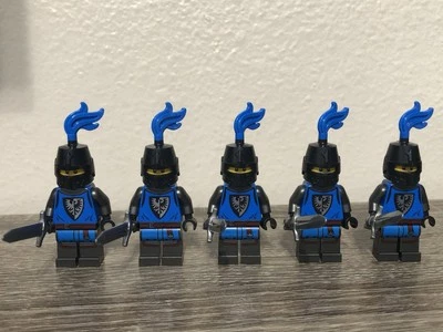 5 Lego Black Falcon Knight Minifigures - Image 1 of 4